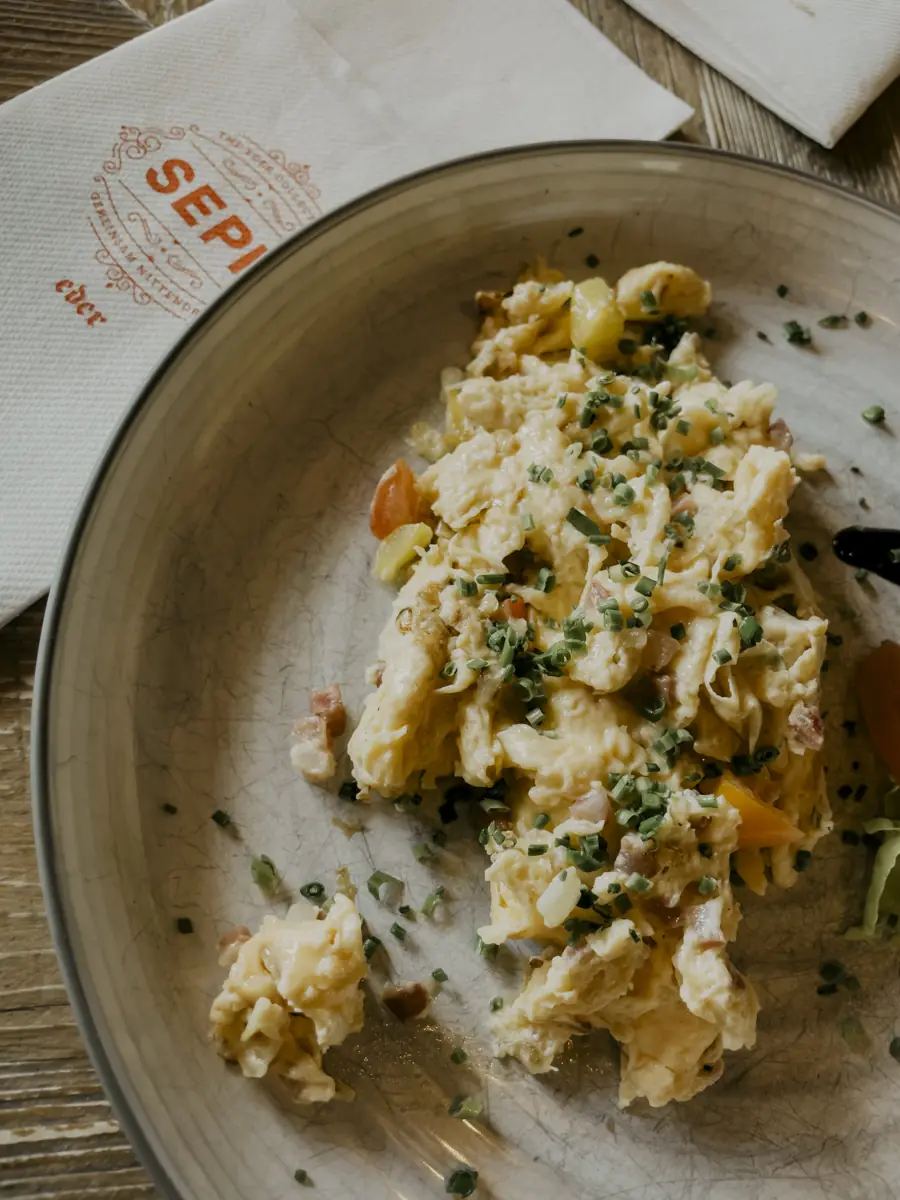 COCOtravel Oesterreich MariaAlm Sepp Fruehstueck Eierspeise