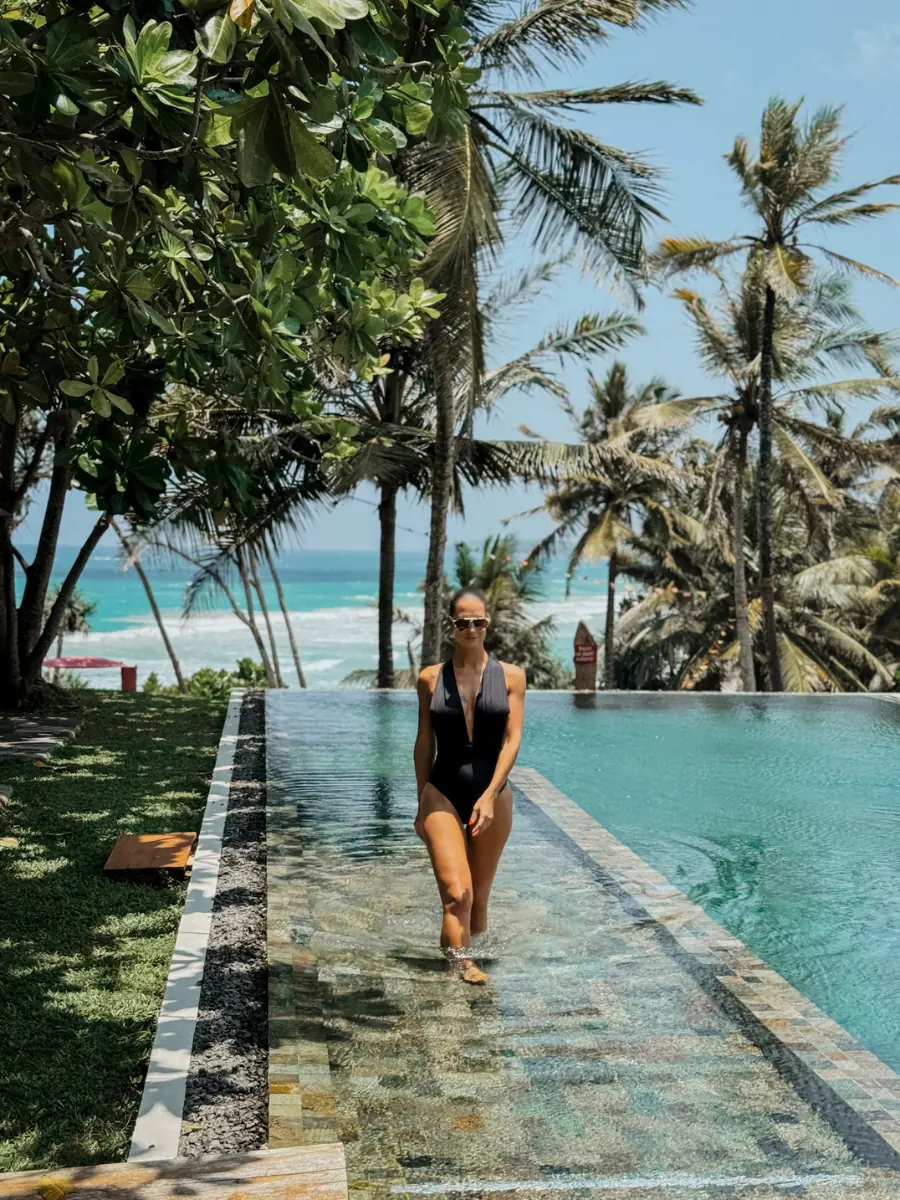 COCOtravel UTMT SriLanka silvia pool