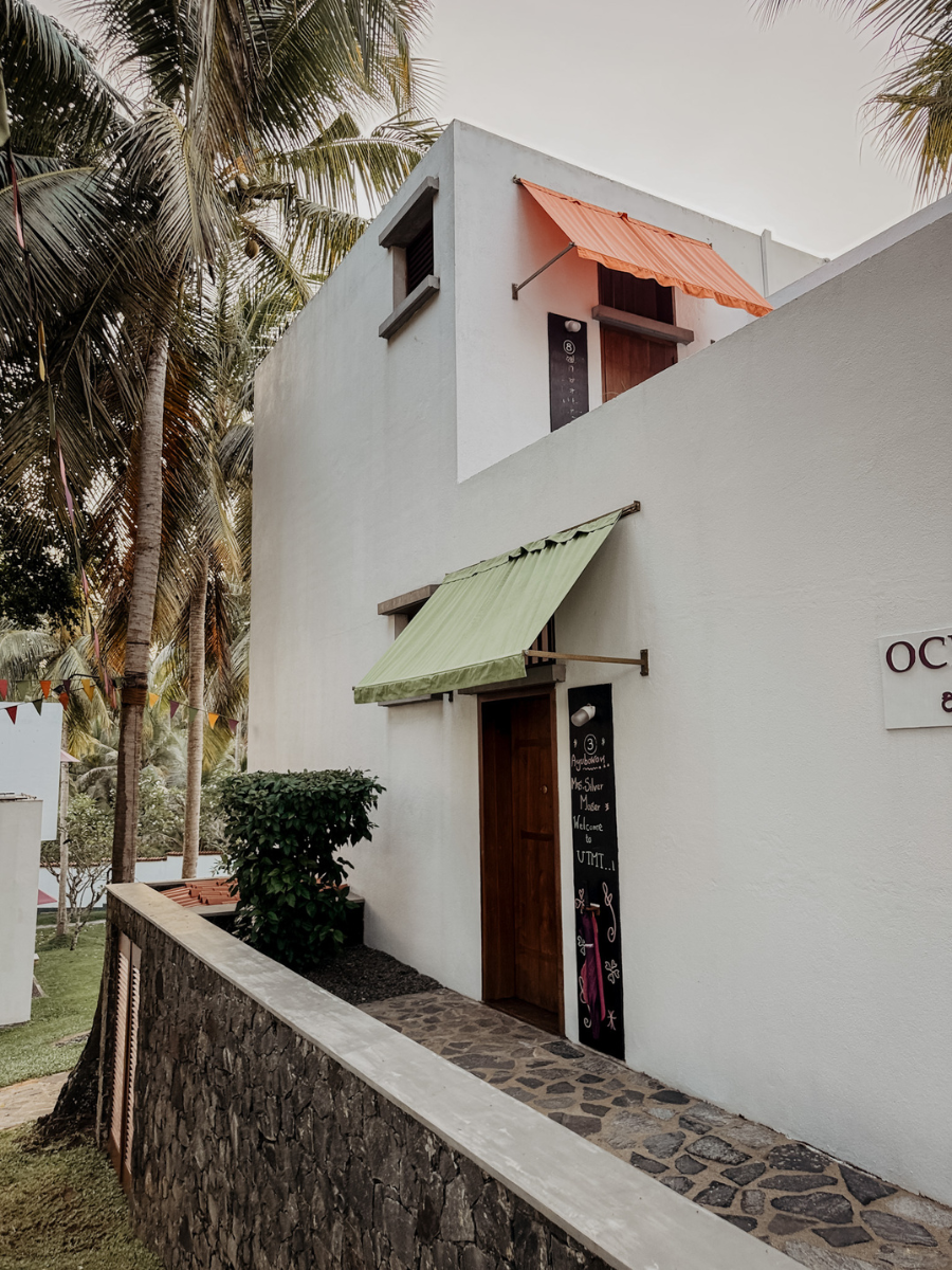 COCOtravel UTMT SriLanka villa eingang