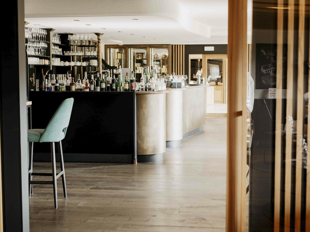 COCOtravel Seehof Bar 2