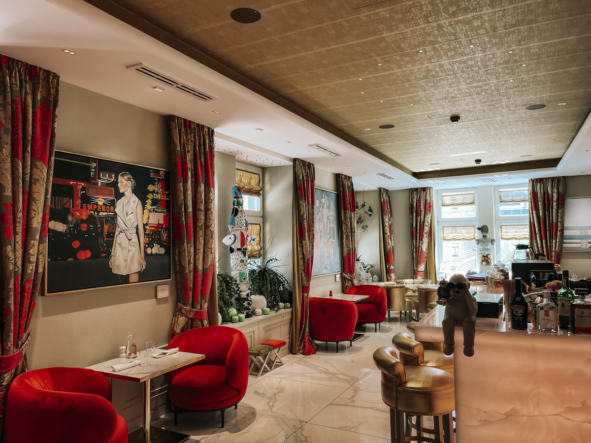 CocoTravel das Tyrol Bar2