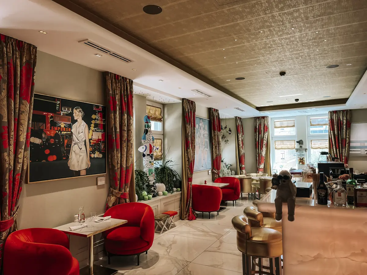 CocoTravel das Tyrol Bar2