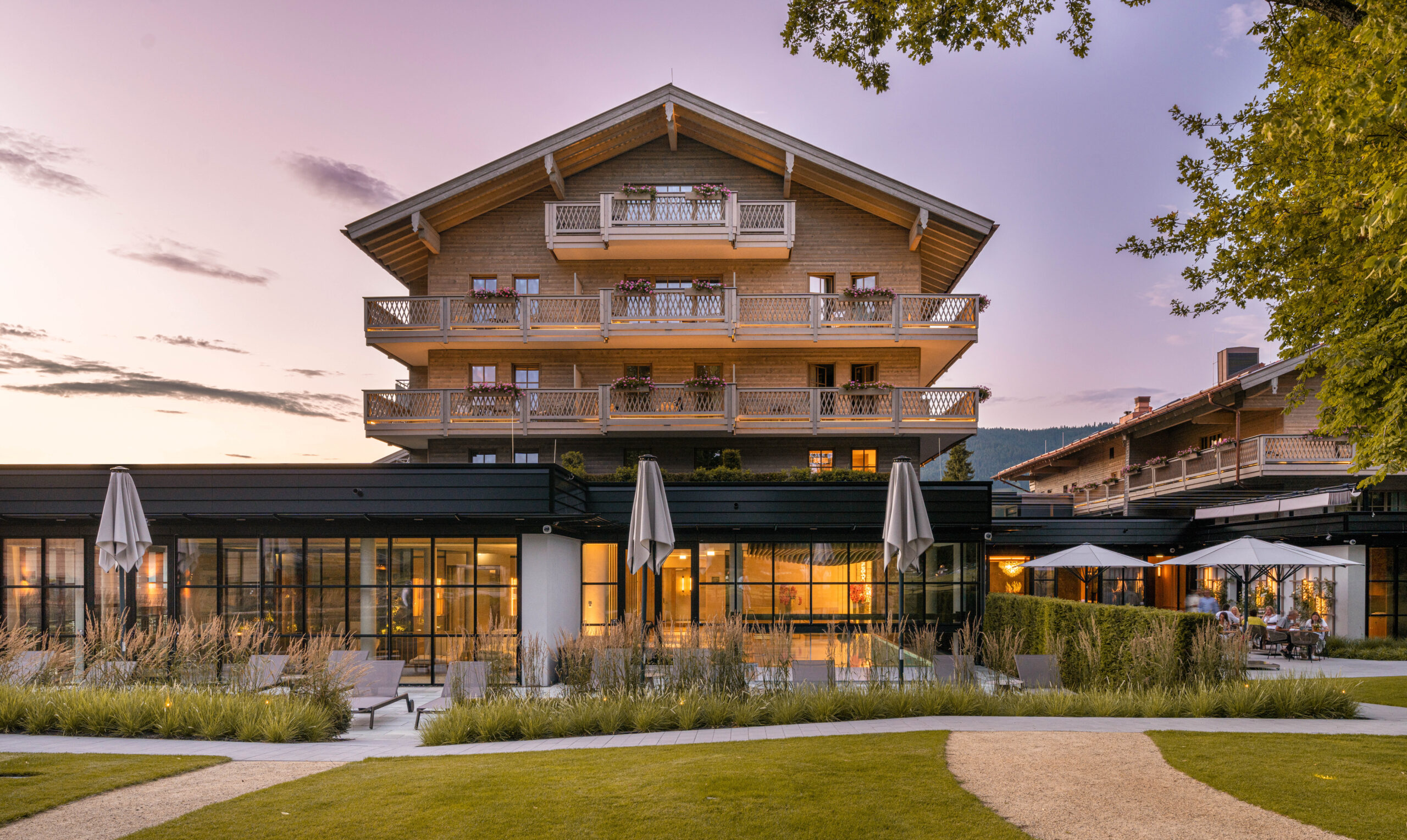 COCOTravel Egerner Parkhotel Opening jpg scaled