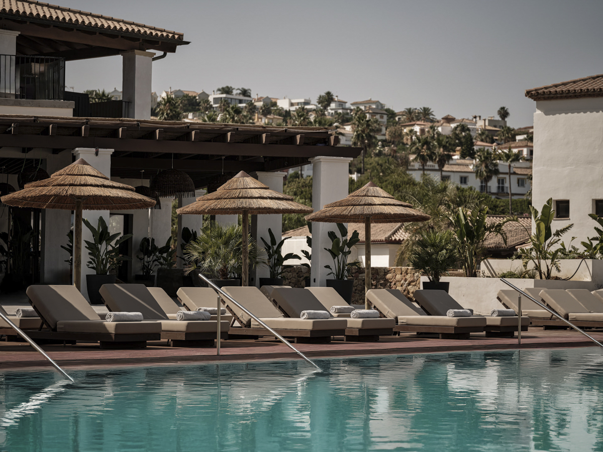 OKU ANDALUSIA Pool 30900 LowRes OKU ANDALUSIA Pool 30900 LowRes