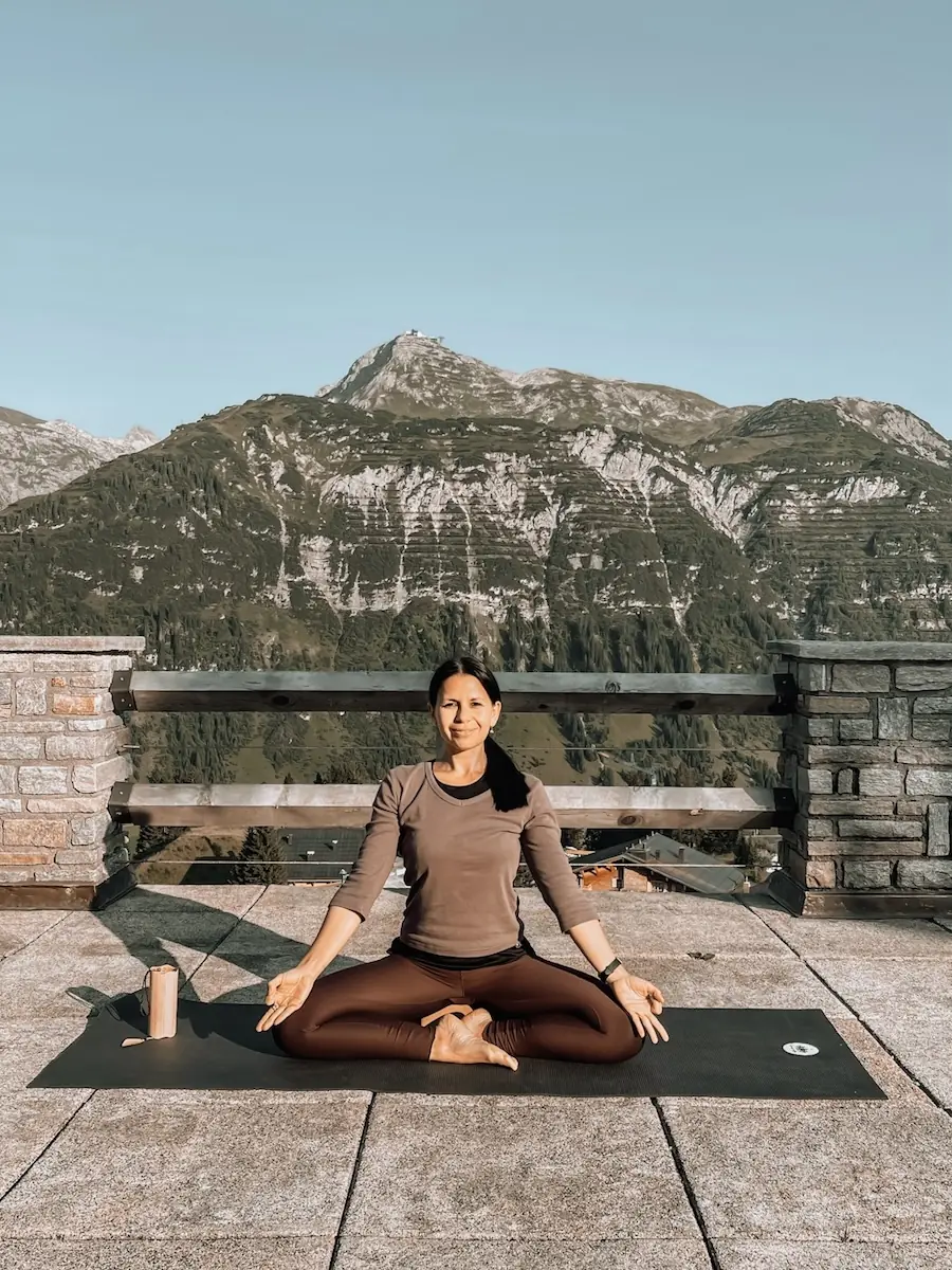 COCOtravel LechArlberg GoldenerBerg yoga2