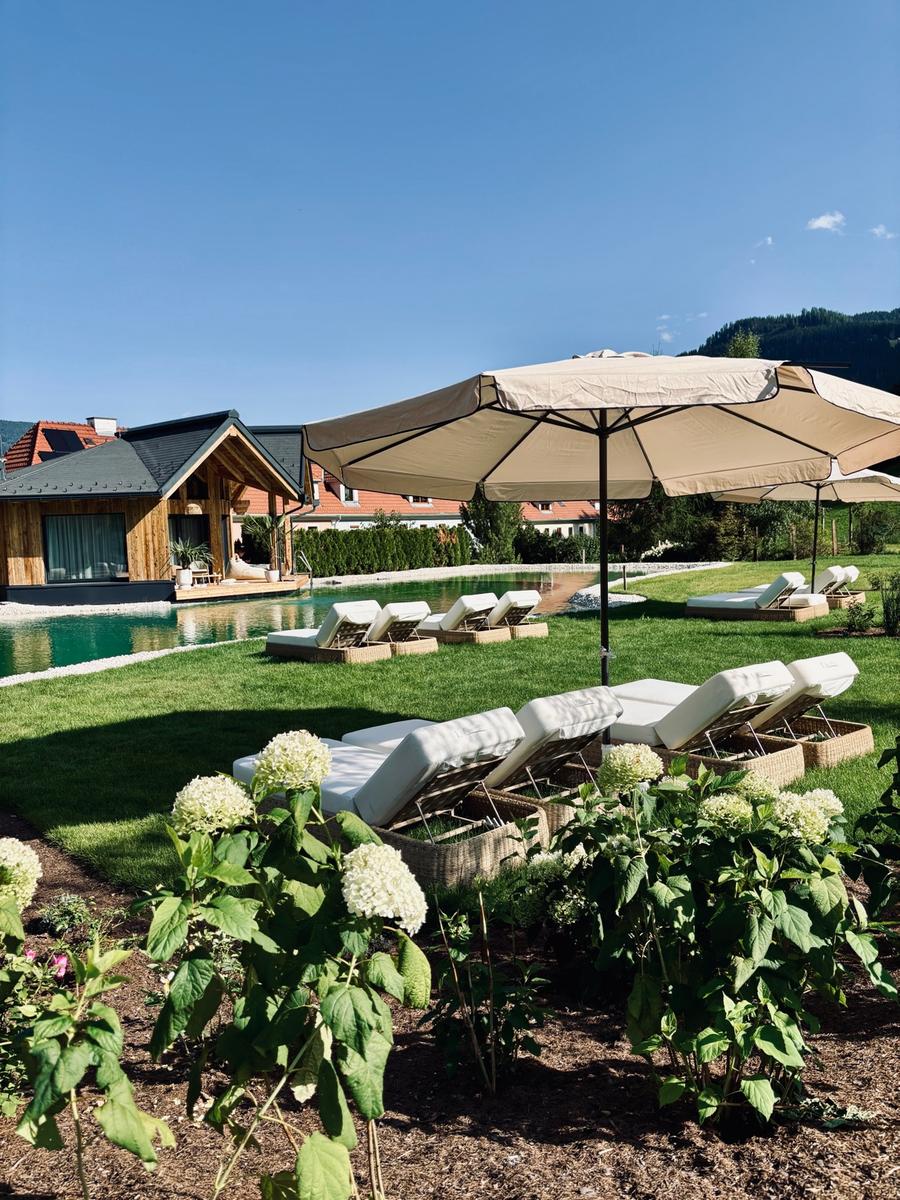 COCOtravel Rosenhof Teichlodges Garten 2