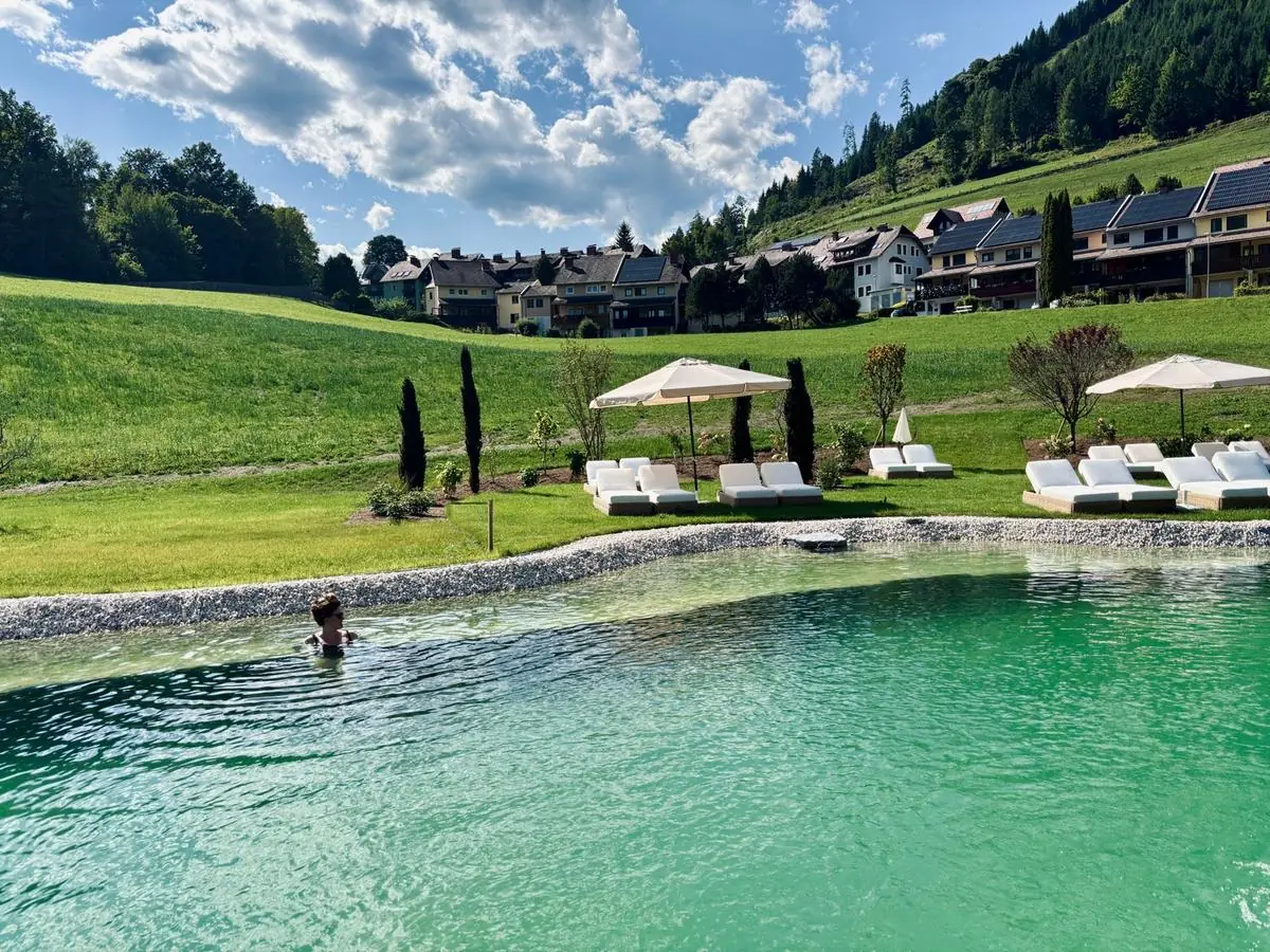 COCOtravel Rosenhof Teichlodges Naturbadeteich Schwimmen