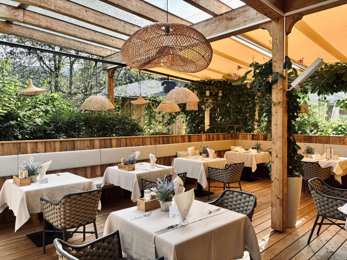 COCOtravel Rosenhof Teichlodges Restaurant 1