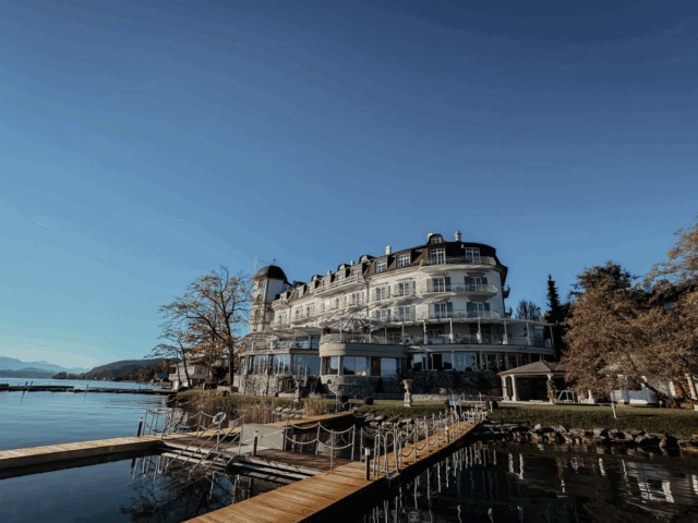 COCOtravel Schloss Seefels Hot October