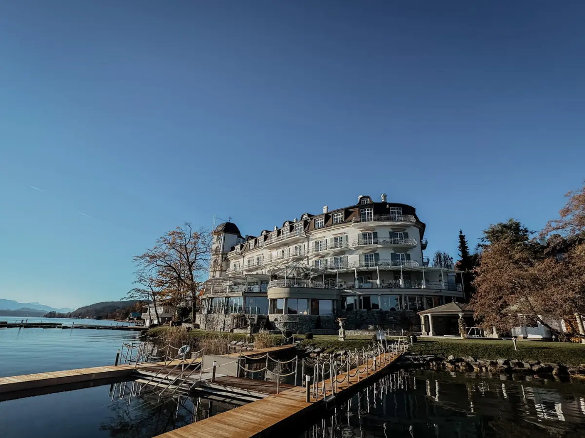 COCOtravel Schloss Seefels Hot October