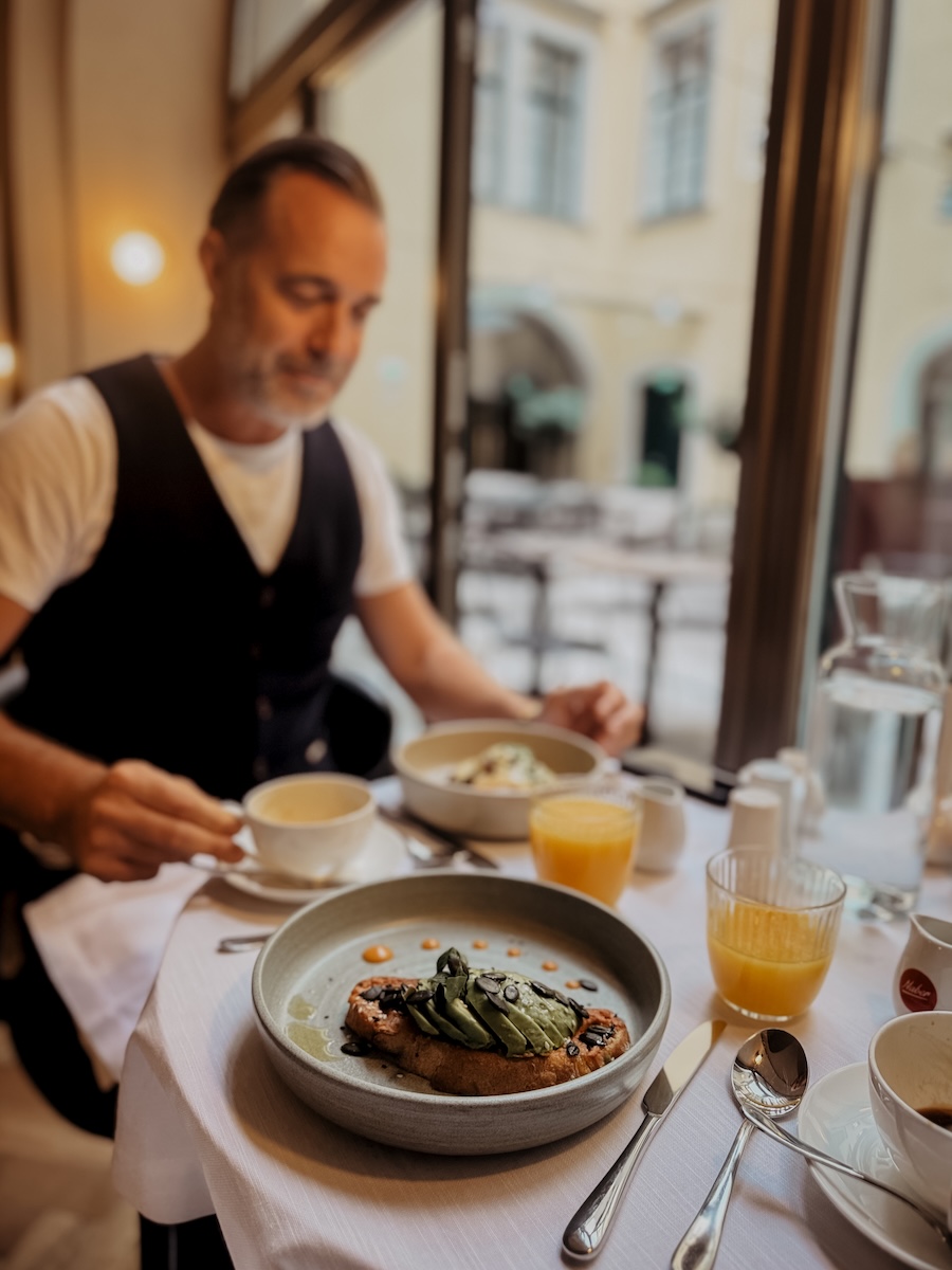 COCOtravel mailbergerhof wien andi fruehstueck COCOtravel mailbergerhof wien andi fruehstueck