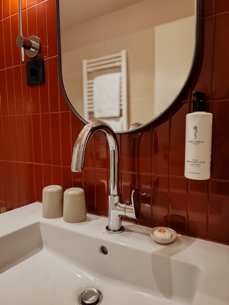 COCOtravel mailbergerhof wien zimmer waschbecken COCOtravel mailbergerhof wien zimmer waschbecken