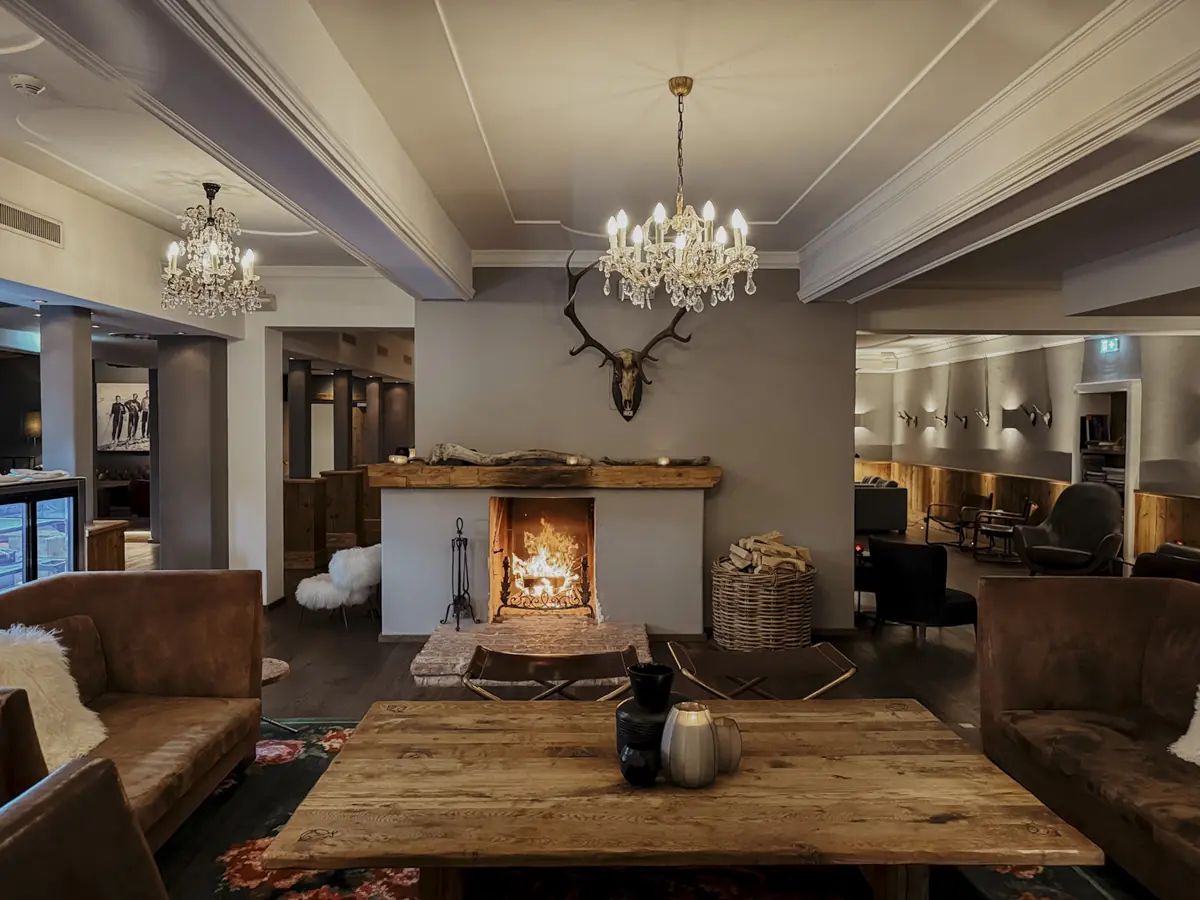 COCOtravel Oesterreich Kitzbuehel Kitzhof Lobby Kamin 2 COCOtravel Oesterreich Kitzbuehel Kitzhof Lobby Kamin 2