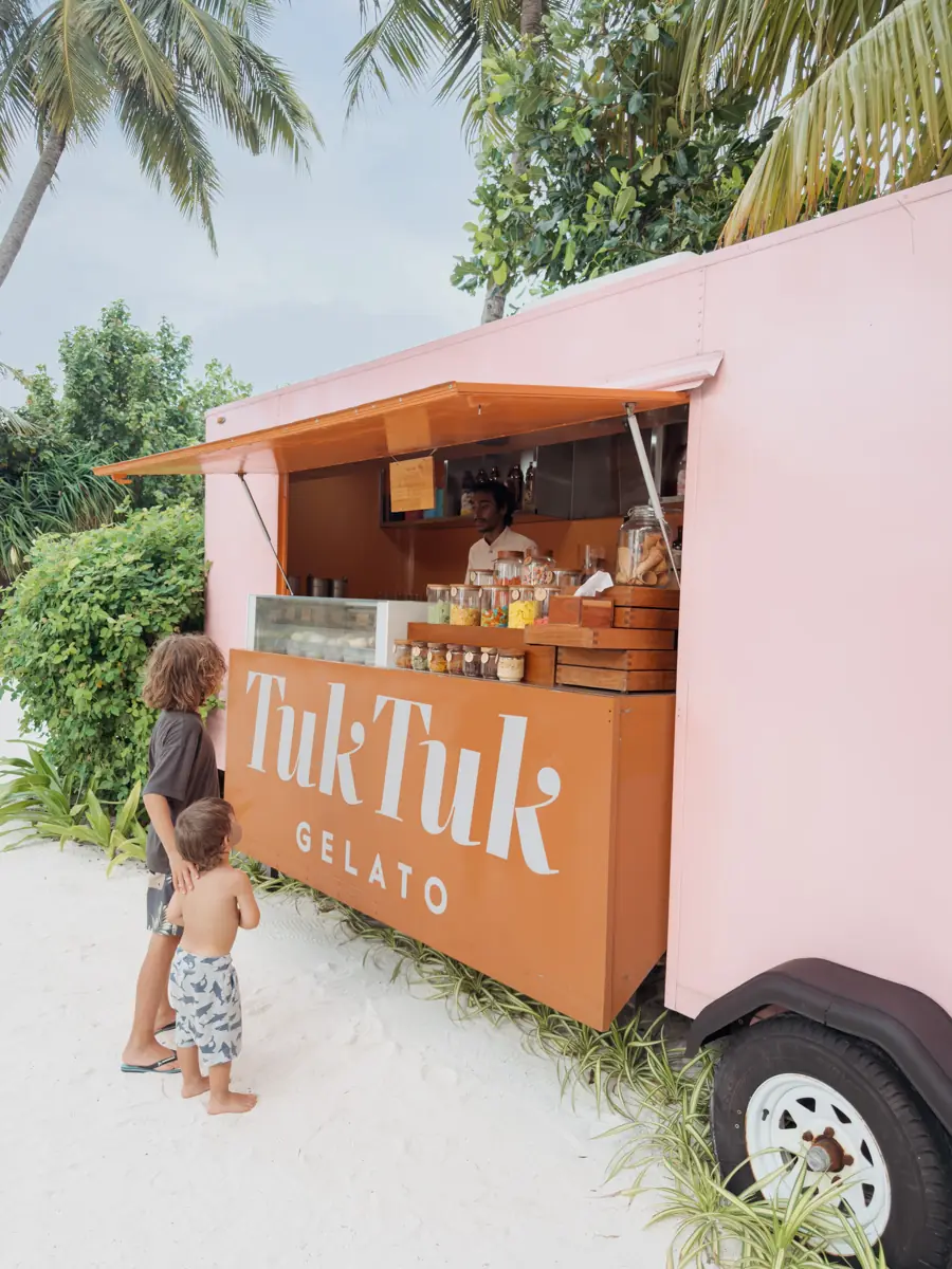 COCOtravel Patina Malediven Foodtrucks 10 COCOtravel Patina Malediven Foodtrucks 10