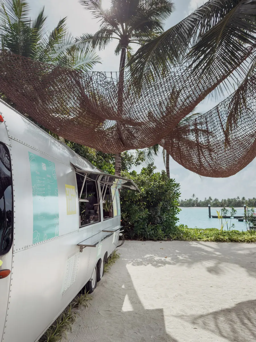 COCOtravel Patina Malediven Foodtrucks 7 COCOtravel Patina Malediven Foodtrucks 7