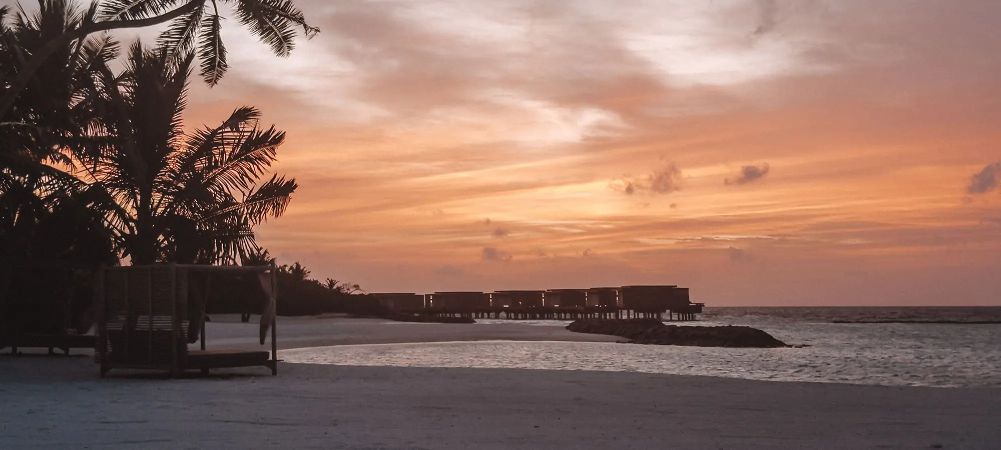 COCOtravel Patina Malediven Helios Sunset Dinner Header