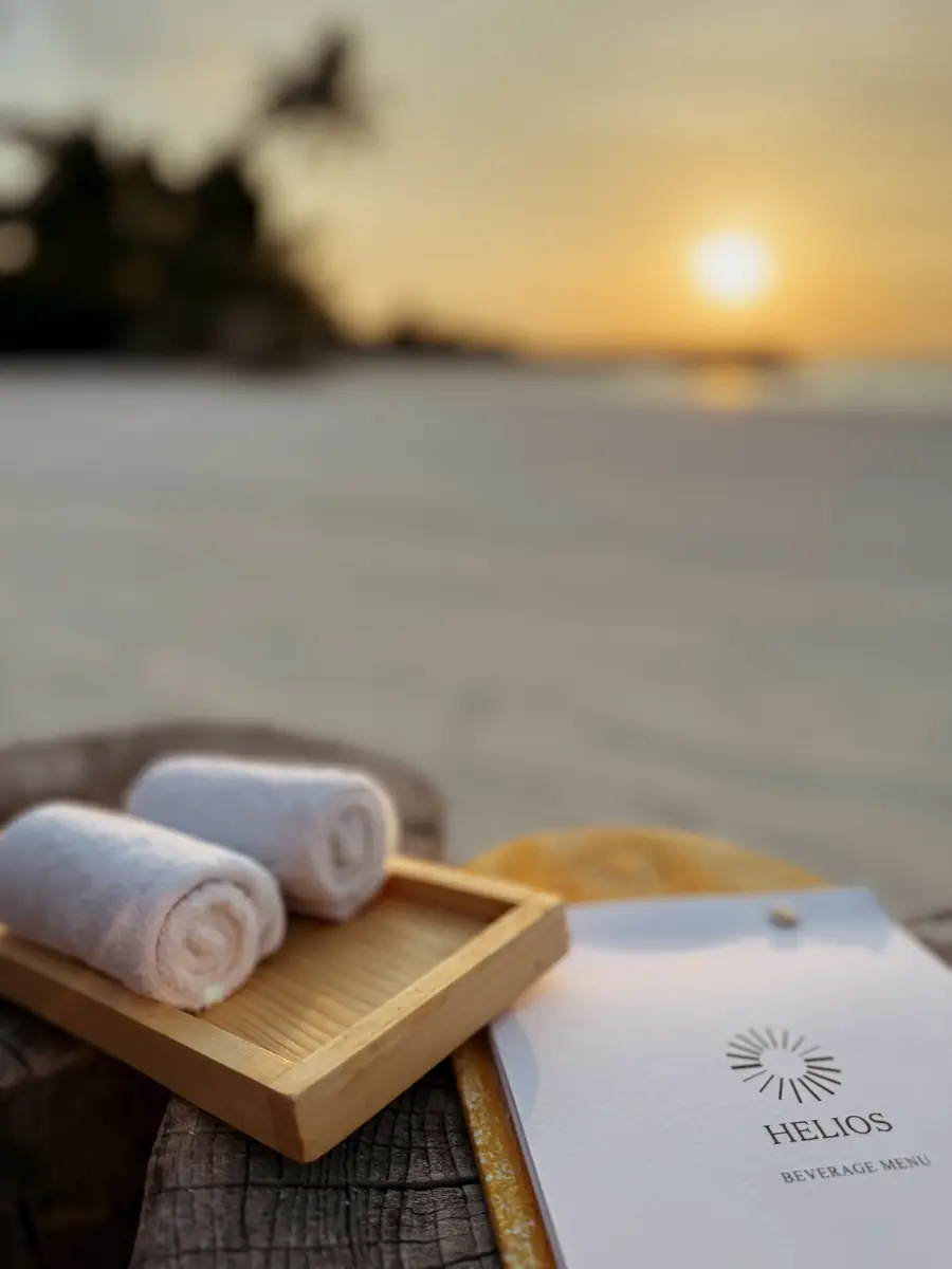 COCOtravel Patina Malediven Helios Sunset Dinner 1 COCOtravel Patina Malediven Helios Sunset Dinner 1