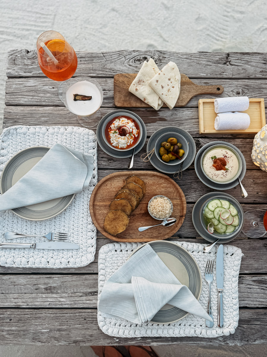 COCOtravel Patina Malediven Helios Sunset Dinner 4