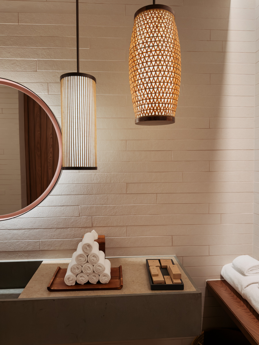 COCOtravel Patina Malediven Pool FariMarinaVillage 10