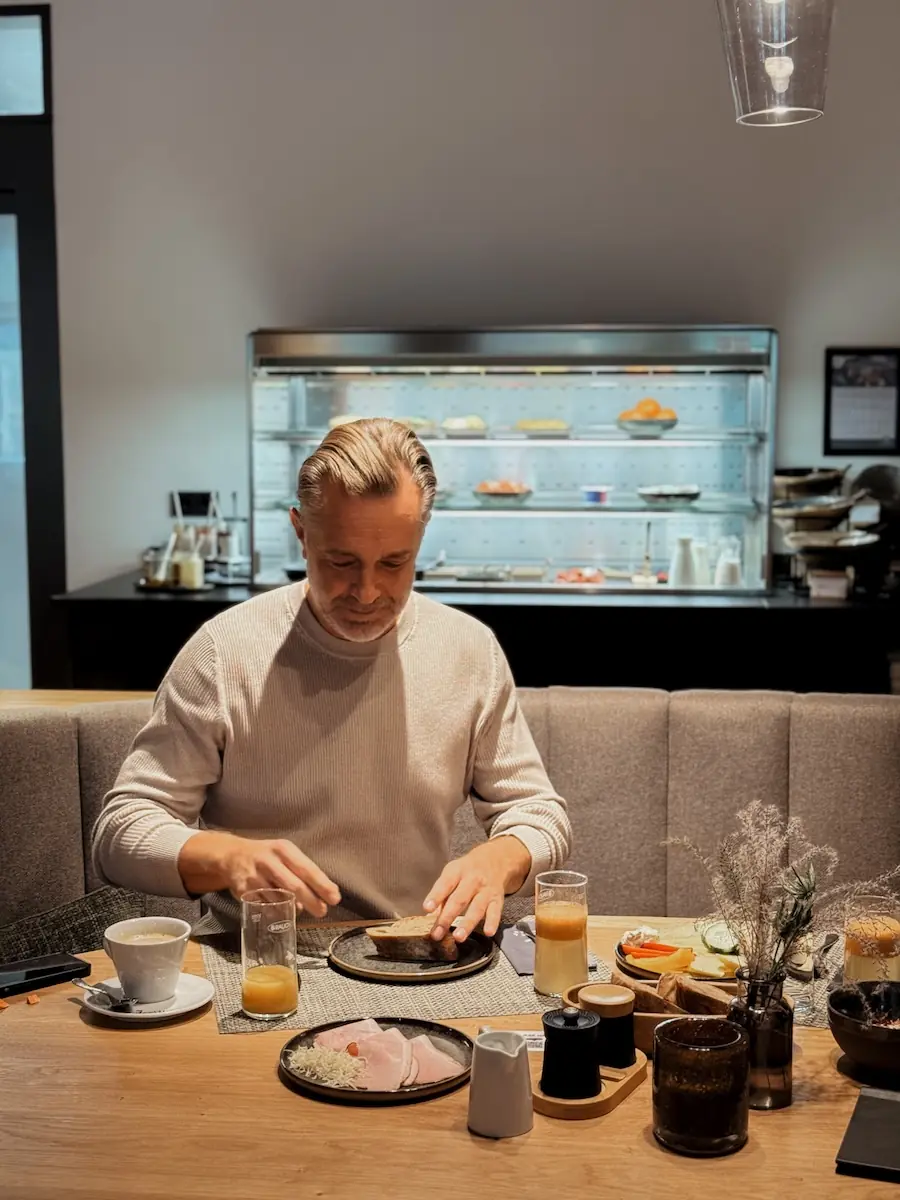 hoch andi fruehstueckstisch COCOtravel lakeside walchsee hoch andi fruehstueckstisch COCOtravel lakeside walchsee