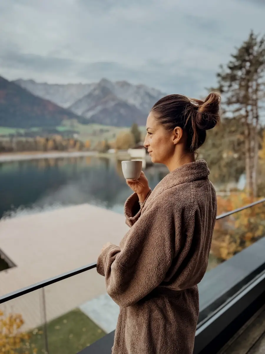 hoch silvia kaffee terrasse bademantel COCOtravel lakeside walchsee hoch silvia kaffee terrasse bademantel COCOtravel lakeside walchsee