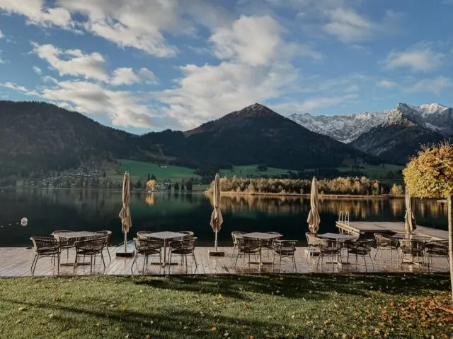 quer herbstimmung see berge COCOtravel lakeside walchsee