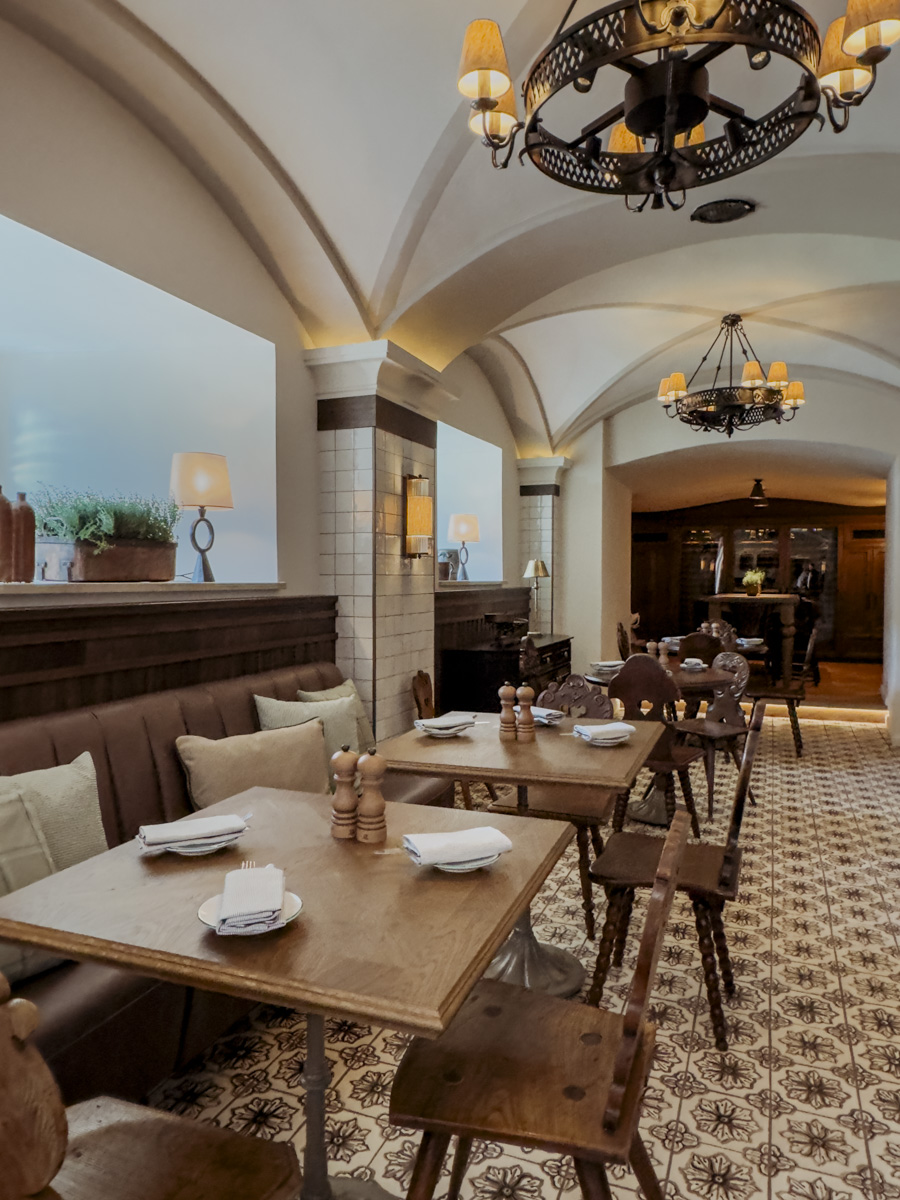 COCOtravel Oesterreich Fuschl Rosewood SchlossFuschl Vinothek