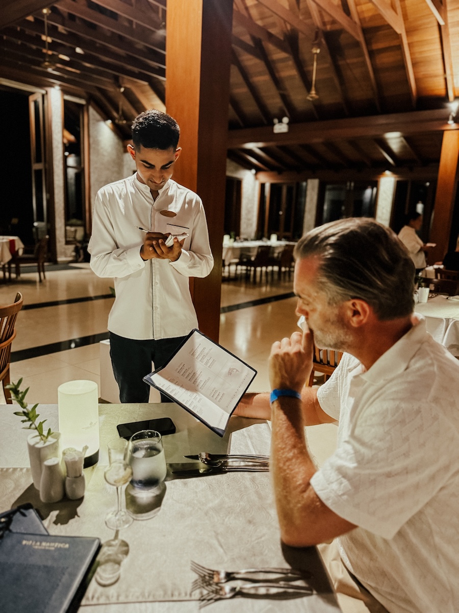 hoch COCOtravel villa nautica maldives food hook kellner andi hoch COCOtravel villa nautica maldives food hook kellner andi