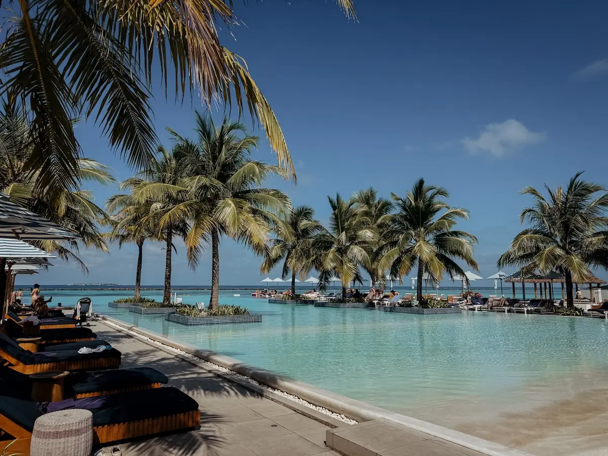 quer COCOtravel villa nautica maldives allgemein mainpool