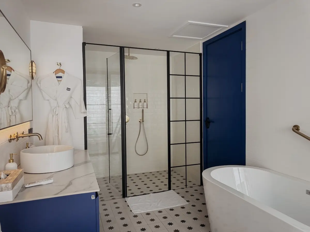 quer COCOtravel villa nautica maldives beachvilla bad