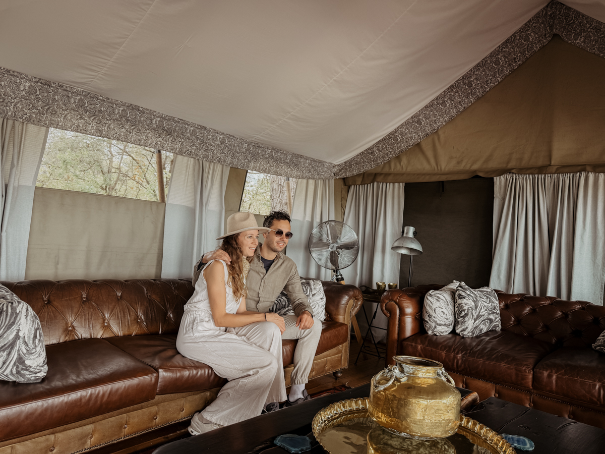 COCOtravel Botswana GreatPlains OkavangoExplorersCamp Restaurant Restaurant 15