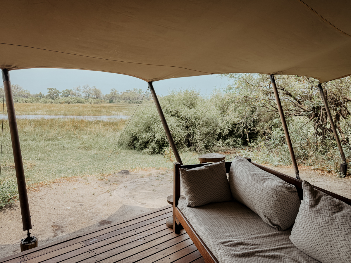 COCOtravel Botswana GreatPlains OkavangoExplorersCamp Room Terrasse 2