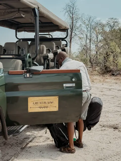 COCOtravel Botswana GreatPlains OkavangoExplorersCamp Safari 46 480x640.jpg