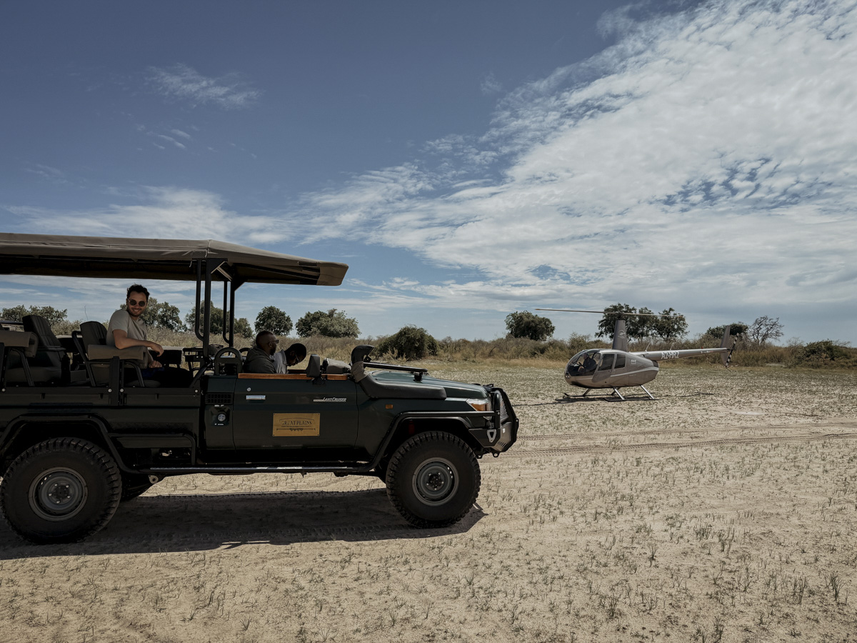 COCOtravel Botswana GreatPlains SitatungaPrivateIsland Safari Jeep 1 COCOtravel Botswana GreatPlains SitatungaPrivateIsland Safari Jeep 1