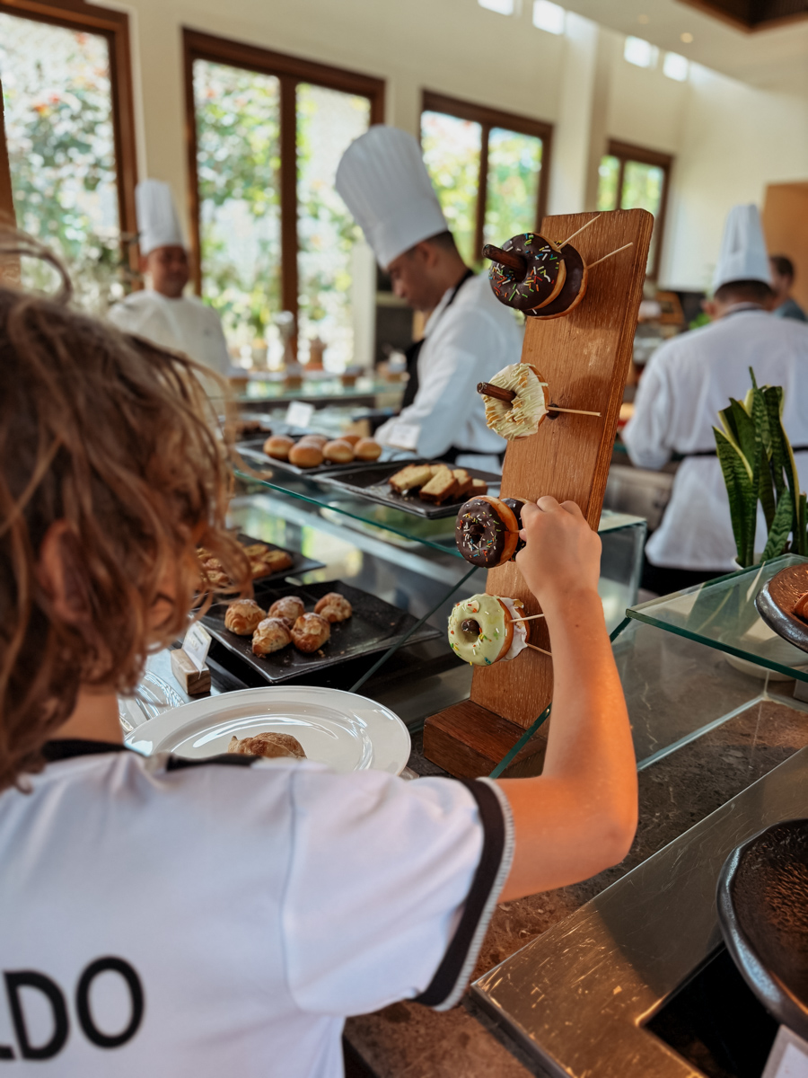 COCOtravel KudaVillingili Malediven Frühstück 16 COCOtravel KudaVillingili Malediven Frühstück 16