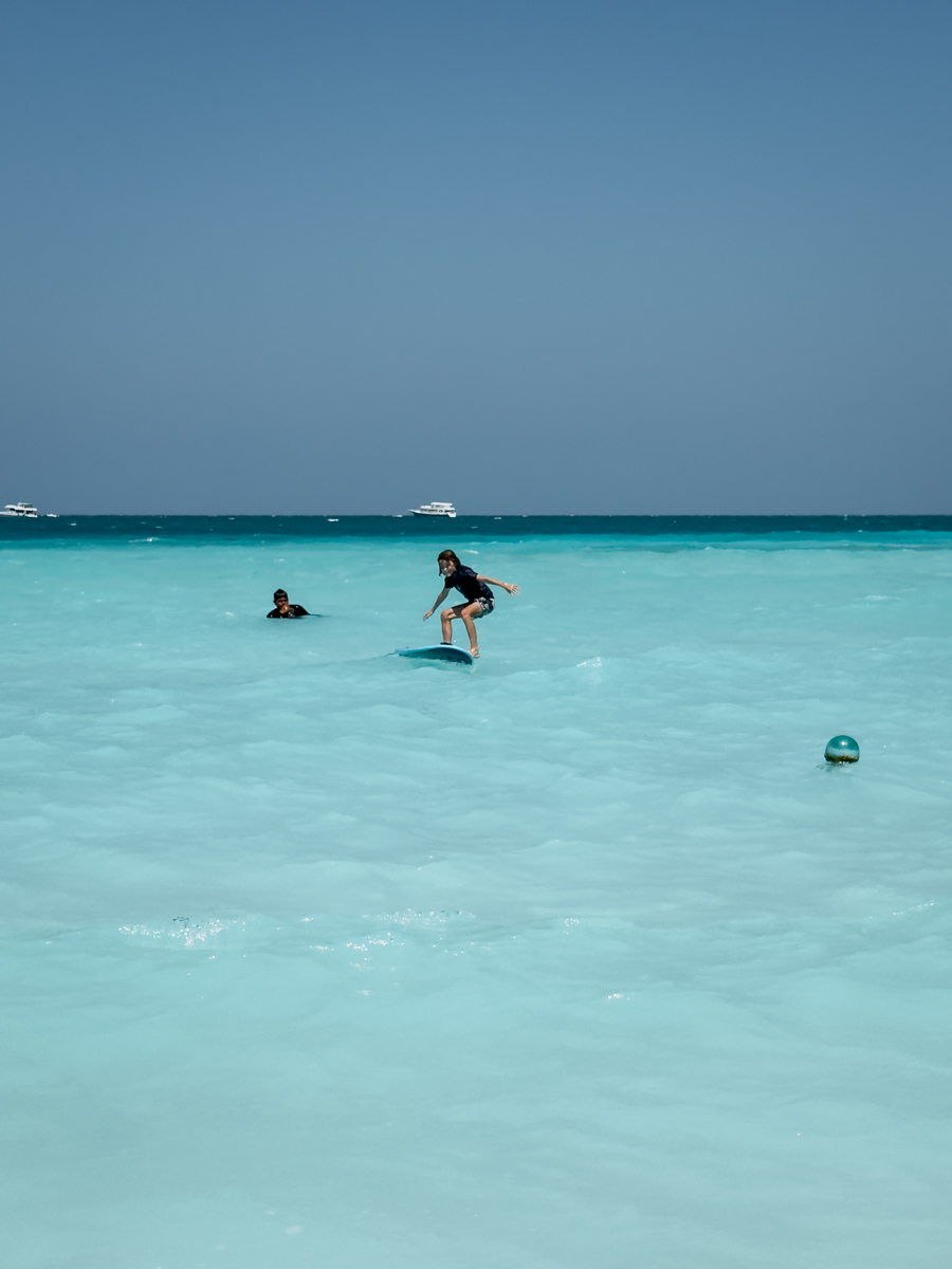 COCOtravel KudaVillingili Malediven Meer Surfkurs 10 COCOtravel KudaVillingili Malediven Meer Surfkurs 10