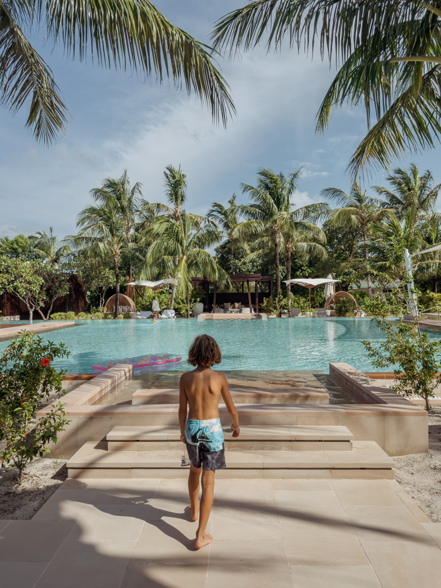 COCOtravel KudaVillingili Malediven Pool 2 COCOtravel KudaVillingili Malediven Pool 2
