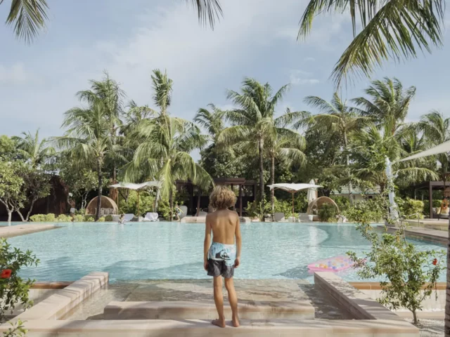 COCOtravel KudaVillingili Malediven Pool 3