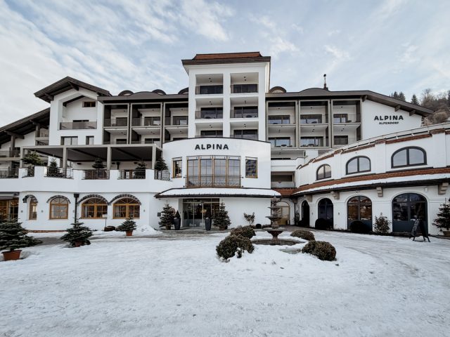 COCOtravel Oesterreich StJohann Alpina Alpendorf Außenansicht 7