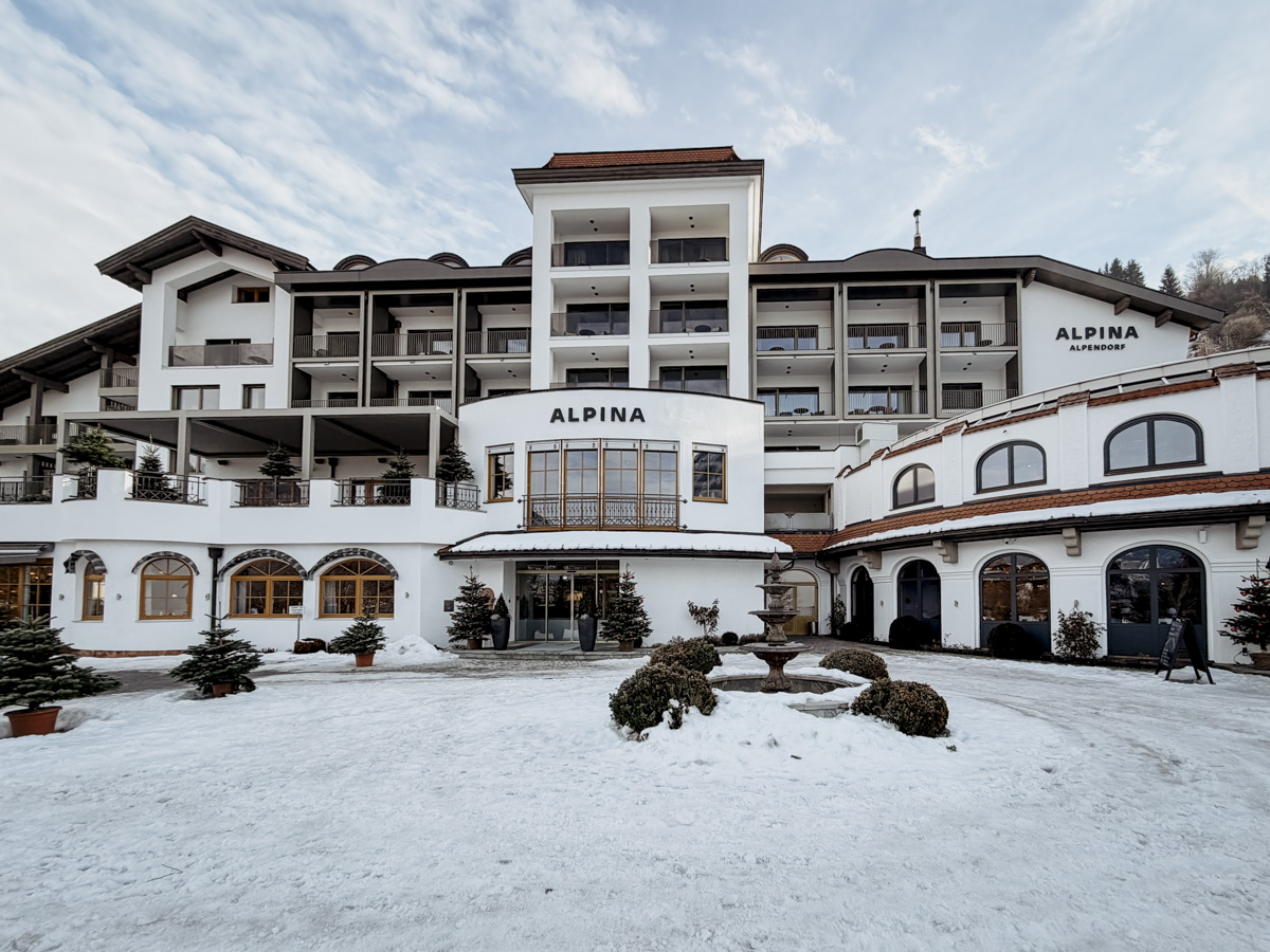 COCOtravel Oesterreich StJohann Alpina Alpendorf Außenansicht 7