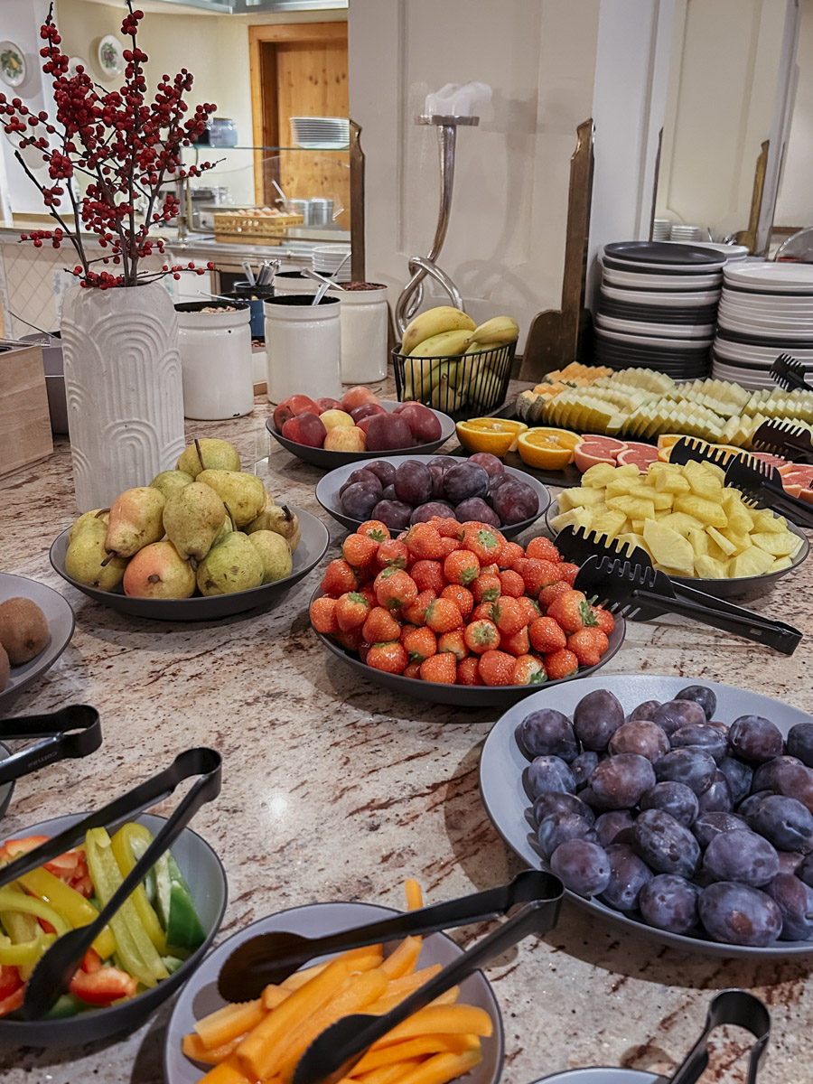 COCOtravel Oesterreich StJohann Alpina Alpendorf Restaurant Fruehstueck 6