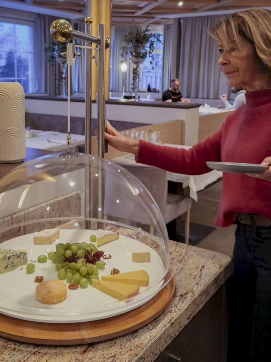 COCOtravel Oesterreich StJohann Alpina Alpendorf Restaurant Fruehstueck 7