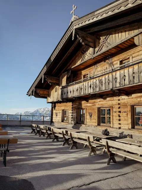 COCOtravel Oesterreich StJohann Alpina Alpendorf Skigbiet Huette 2 480x640.jpg