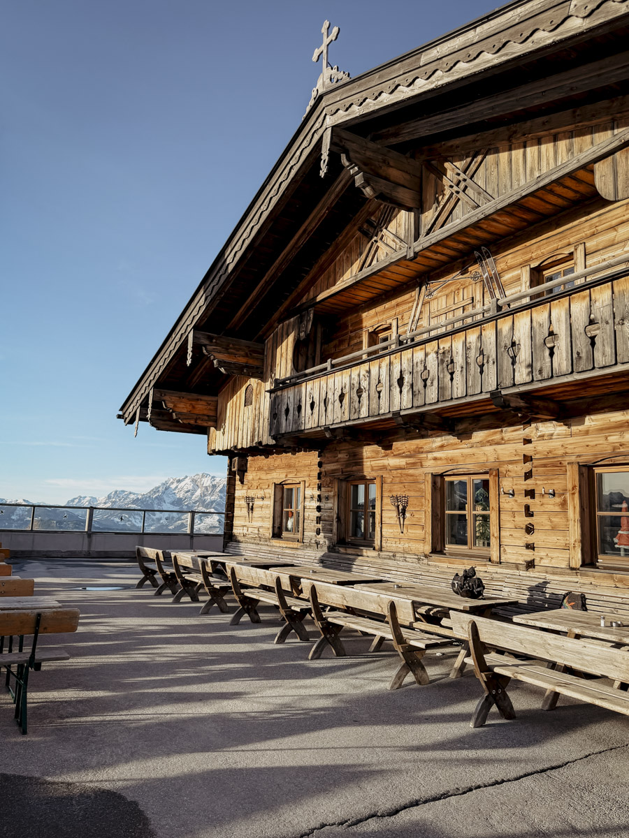 COCOtravel Oesterreich StJohann Alpina Alpendorf Skigbiet Huette 2