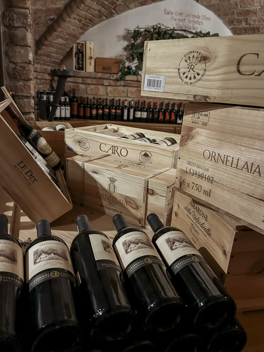 COCOtravel Oesterreich StJohann Alpina Alpendorf Weinkeller 2