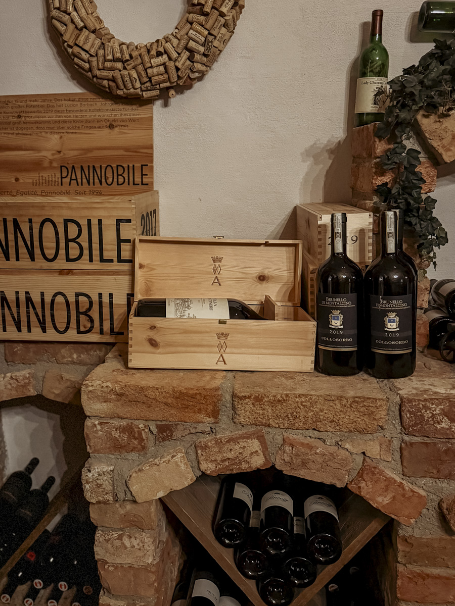 COCOtravel Oesterreich StJohann Alpina Alpendorf Weinkeller