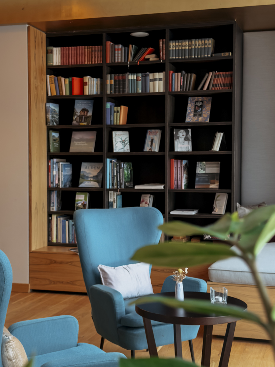 COCOtravel Deutschland Bayerisch Gmain Klosterhof Bibliothek COCOtravel Deutschland Bayerisch Gmain Klosterhof Bibliothek