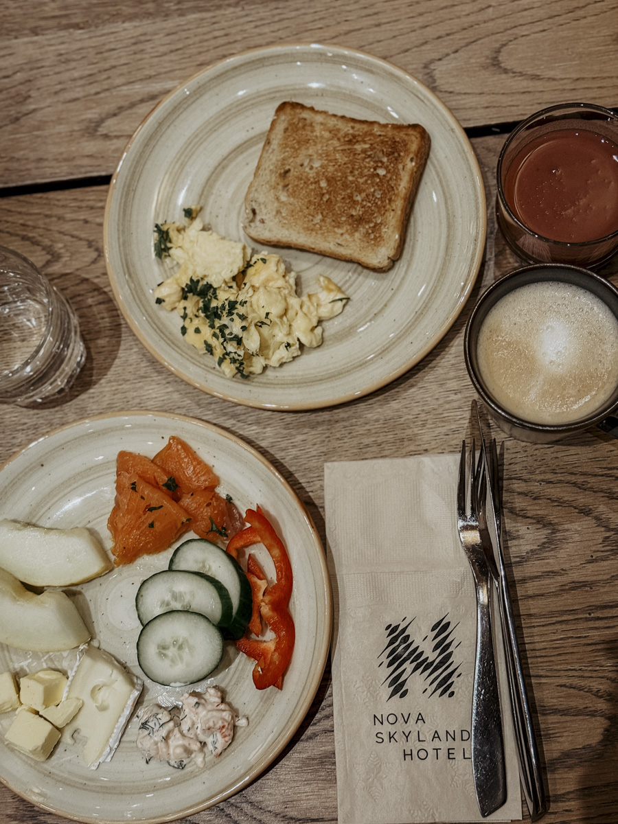 COCOtravel Lappland NovaSkylandHotel Restaurant Fruehstueck 11