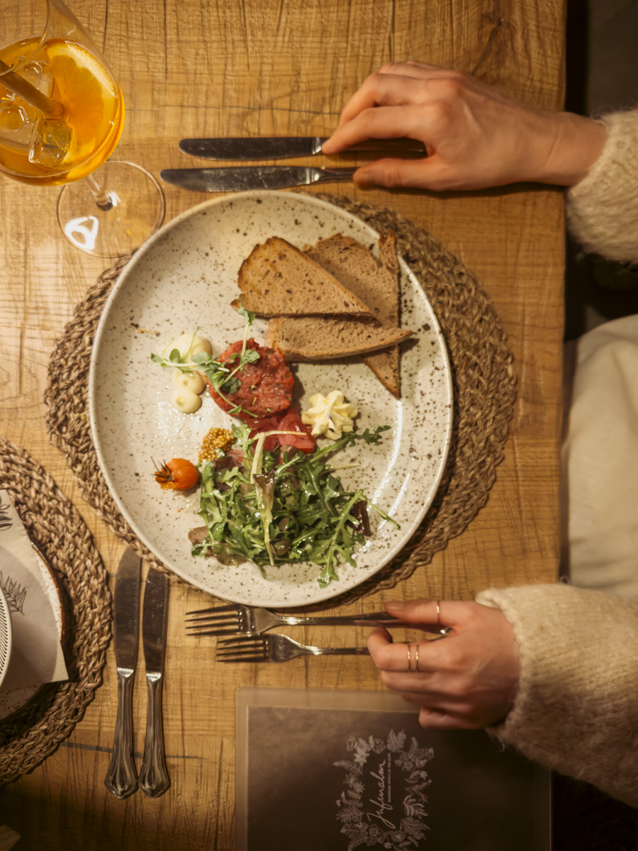 COCOtravel Oesterreich MariaAlm Jufenalm Restaurant Abendessen 9