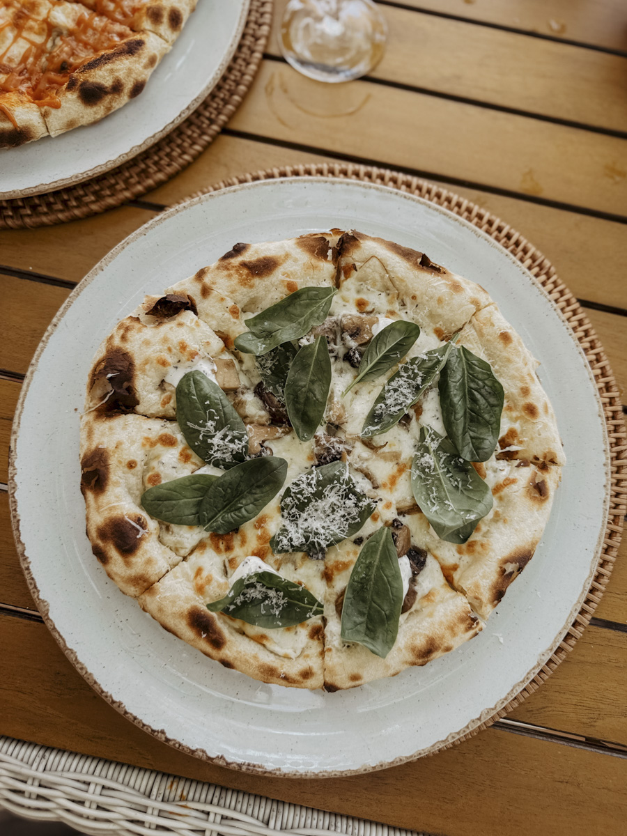 hoch kulinarik latitude lunch pizza kuredhivaru malediven COCOtravel
